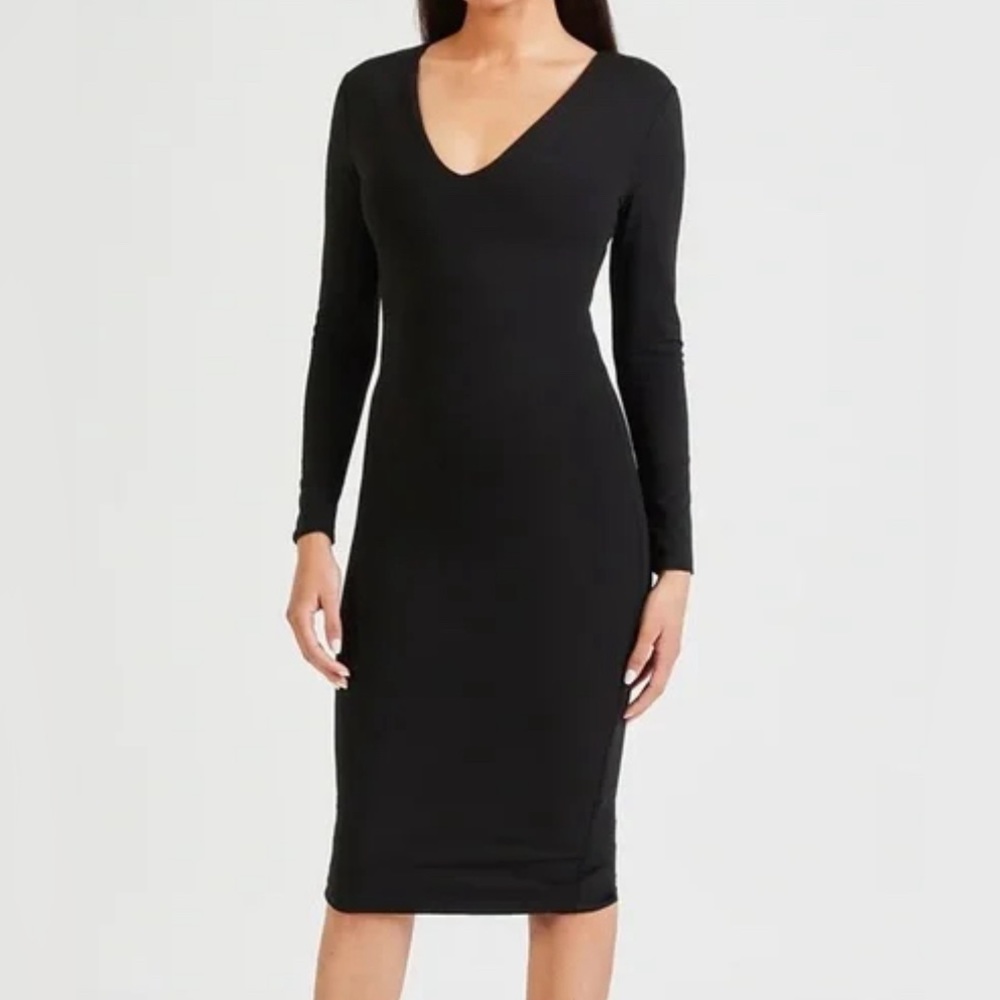 Express women V-neck long sleeve midi dress size Small